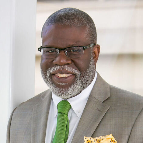 Roland anglin 600x600 1